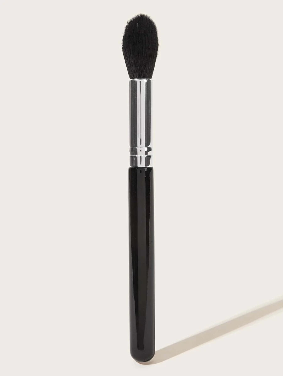 Beauty Flat Makeup Brush For Highlighting , Blending , and Contouring - Black