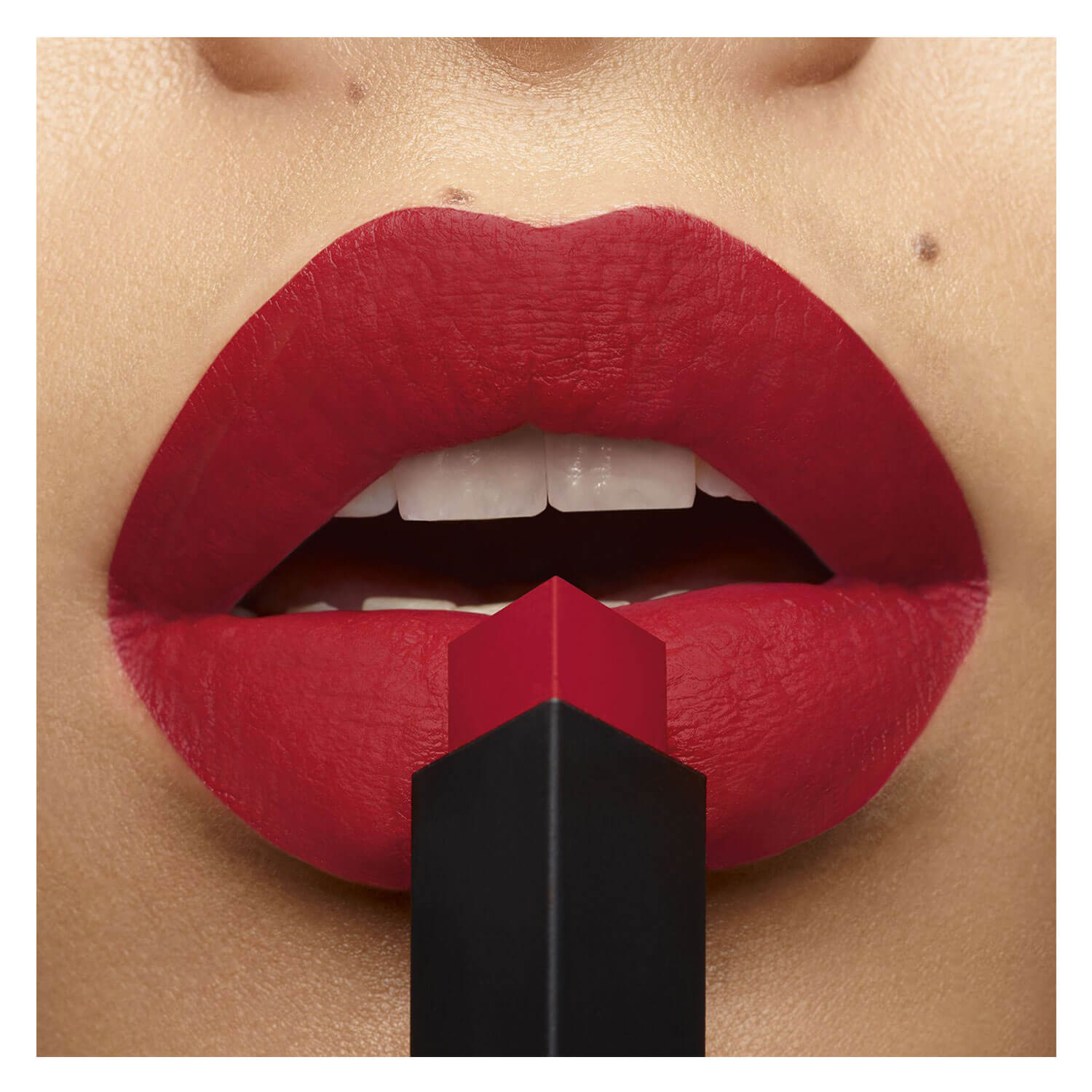 Yves Saint Laurent Pure Couture Red The Slim - Long lasting and comfortable matte lipstick - 21 Paradox Red