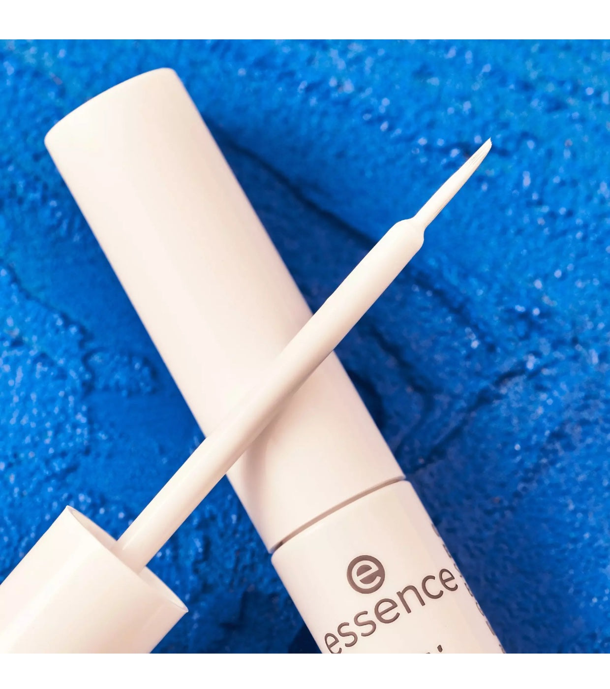 Essence Colour it! liquid eyeliner 02 White - 3 ml